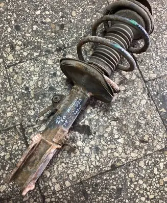 Toyota Corolla Verso AR10 Front shock absorber/damper