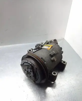 Nissan Almera Tino Air conditioning (A/C) compressor (pump) 92600bn301