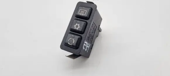 BMW 5 E34 Windscreen/window heater switch 1391764 61311391764