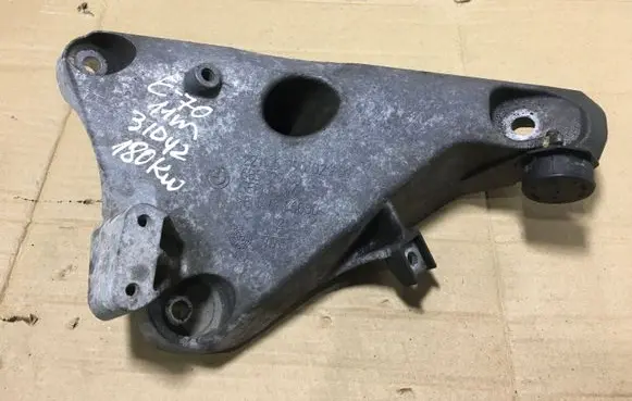 BMW X5 E70 Engine mounting bracket 6790021
