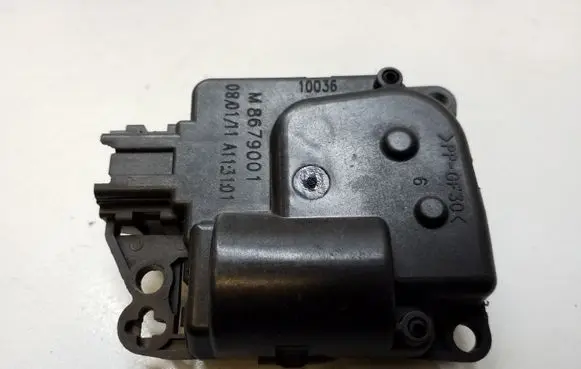Dodge Grand Caravan Air flap motor/actuator M8679001