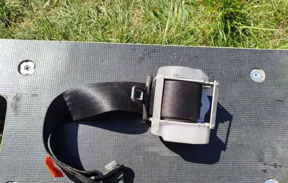 Alfa Romeo 147 Rear seatbelt 049104 C481