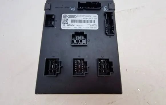 Audi A5 Sportback 8TA Comfort/convenience module 8K0907063N 09025001 F005V00652
