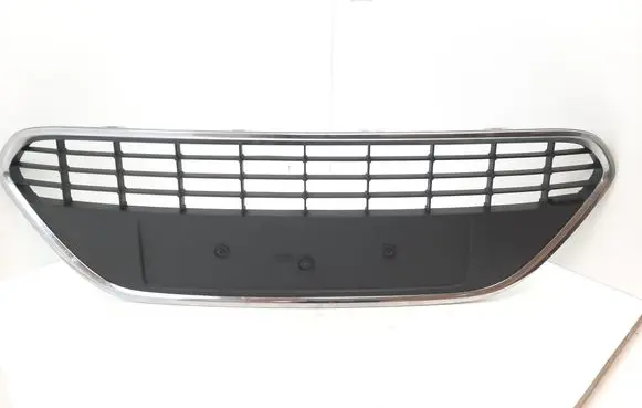 Ford Focus Front bumper lower grill 8M5117B968BE 8M5117K945AF
