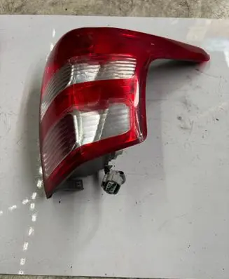 Mitsubishi L200 Rear/tail lights 8330A946