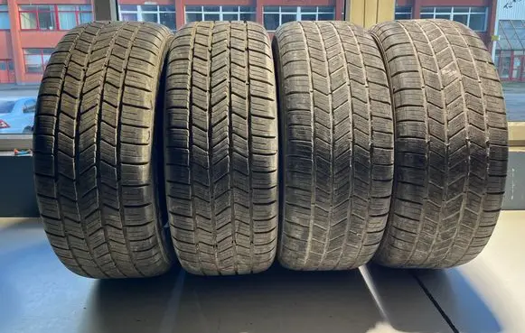 Dodge RAM R20 summer tire 27555R20