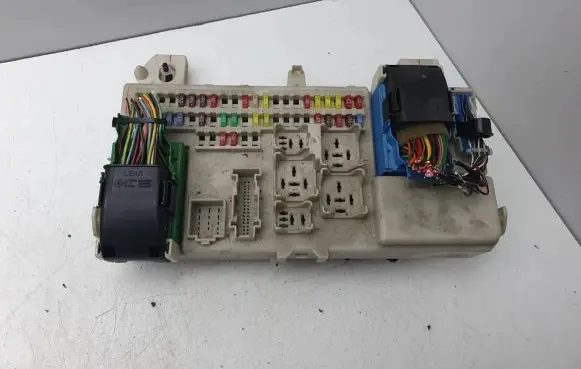 Mazda 3 I Central body control module BP8F66730