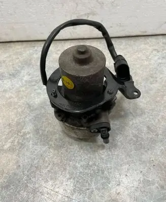 Volkswagen Golf VII Vacuum pump 5Q0612181