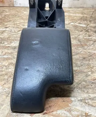 BMW 3 E46 Armrest 8213678 51168213678