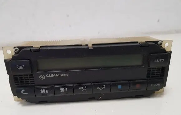 Volkswagen Golf IV Climate control unit