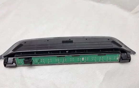 BMW 3 E46 Third/center stoplight 6905492