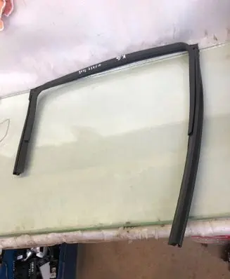 Nissan Juke II F16 Rubber seal rear door 823316pa0c