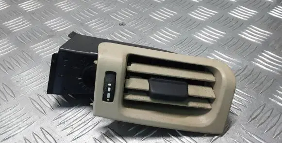 Volvo XC60 Rear air vent grill 30671771