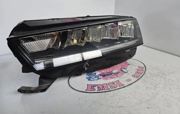 Skoda Octavia Mk4 Headlight/headlamp 5E4941015 LE18A6418 030111823100