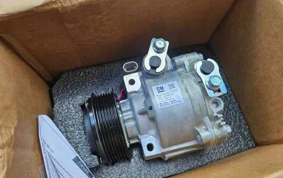 Opel Mokka X Air conditioning (A/C) compressor (pump) 42623337
