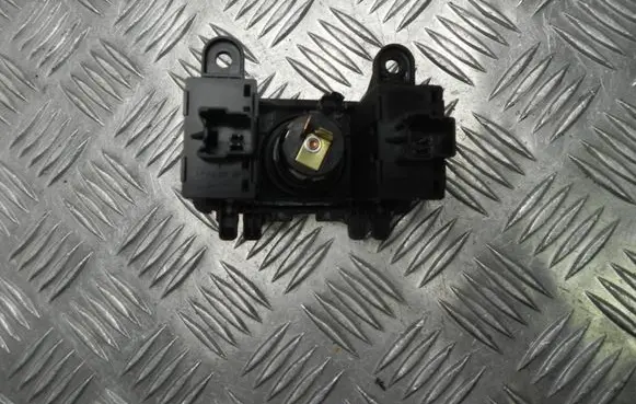 Ford C-MAX II Seat heating switch AM5T19K314AC T2304