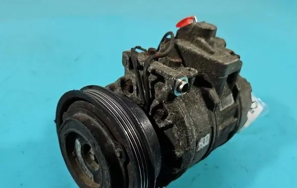 Volkswagen PASSAT B5.5 Air conditioning (A/C) compressor (pump) 8D0260808 IMPRK1607284