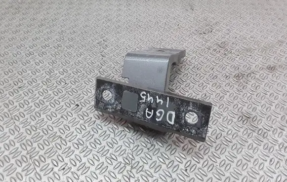BMW 5 E60 E61 Rear door lower hinge 768090