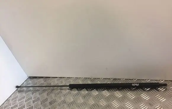 Seat Toledo III (5P) Tailgate/trunk strut/damper 5P5827550A 1648