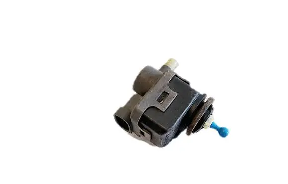Renault Megane II Headlight level adjustment motor 7700420737