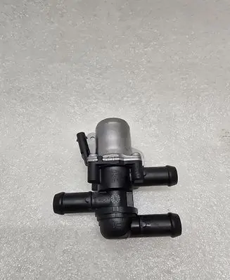Volvo XC40 Coolant heater control valve 31461924