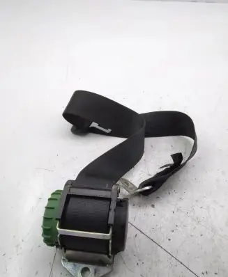 Skoda Octavia Mk2 (1Z) Rear seatbelt