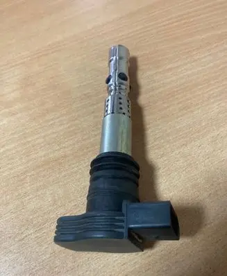 Audi TT Mk1 High voltage ignition coil 06A905115A 78250002
