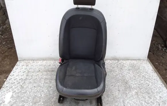Nissan Qashqai Front passenger seat WQVLVSVVWRTY