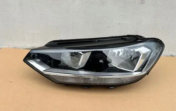 Volkswagen Touran III Headlight/headlamp