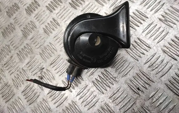 Audi A6 S6 C5 4B Horn signal 0092018