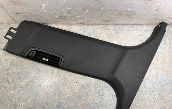 BMW 5 F10 F11 (B) pillar trim (bottom) 7211887