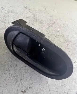 Mitsubishi Colt Front door interior handle