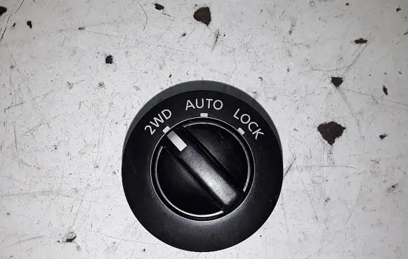 Nissan X-Trail T30 Differential lock switch 