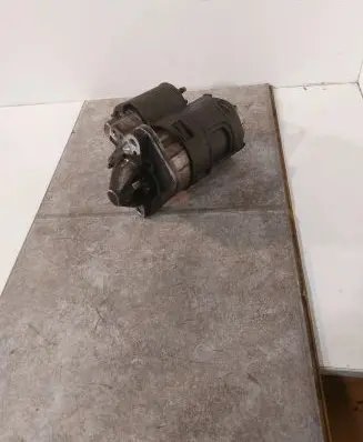 Renault Kangoo II Starter motor 8200463004