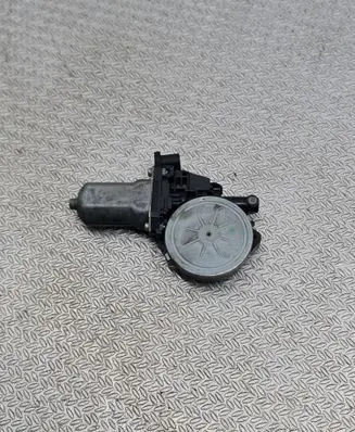 Suzuki Splash Front door window regulator motor 8353063J00 2621003390