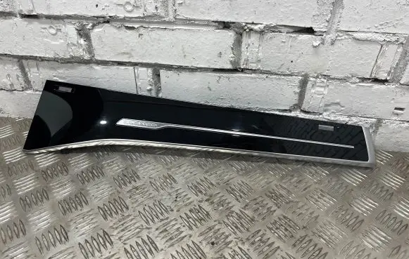Audi Q7 4M Dashboard side end trim 4M8857720F