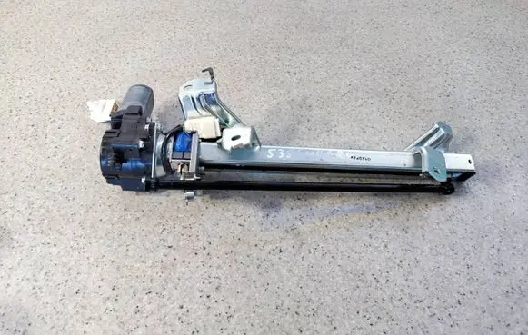 Subaru Forester SJ Tailgate/trunk/boot lift motor 830100-109010 830100-1090
