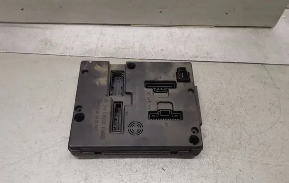 Renault Scenic I Fuse module 8200029342B S108502610F