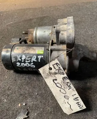 Peugeot Expert Starter motor 9640825280 17K60773HC D6RA110
