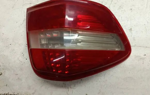 Mercedes-Benz ML W164 Rear/tail lights A1649064200 8X05AE2976