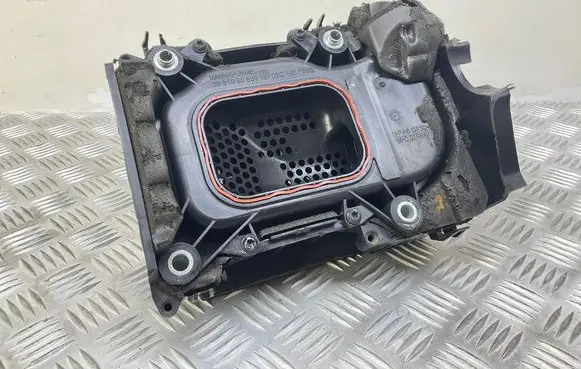 Intake resonator