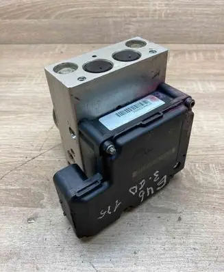 BMW 3 E46 ABS Pump 6751768 6751767