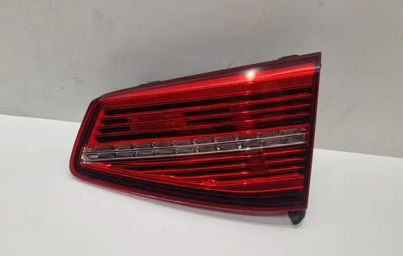 Volkswagen PASSAT B8 Tailgate rear/tail lights 3G9945308A