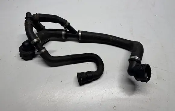Land Rover Evoque I Engine coolant pipe/hose 
