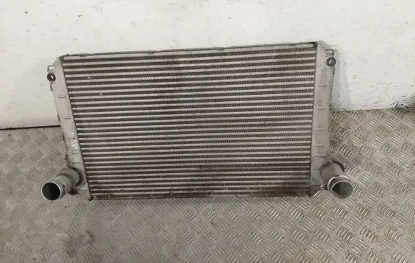 Toyota Avensis T250 Intercooler radiator JD1271002220 179400R010