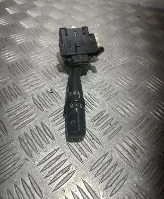 Toyota Avensis Verso Indicator stalk 173650