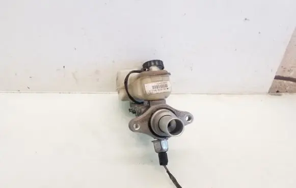 Mercedes-Benz R W251 Master brake cylinder 26415600124