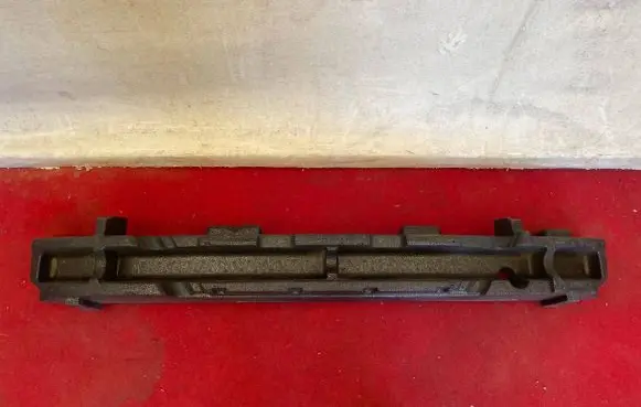 Nissan Qashqai Front bumper foam support bar 620904EA1B