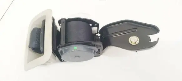Mazda CX-7 Middle seatbelt (rear) 