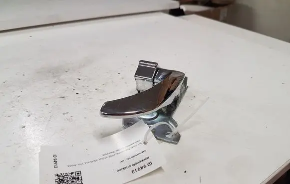 KIA Sorento Front door interior handle